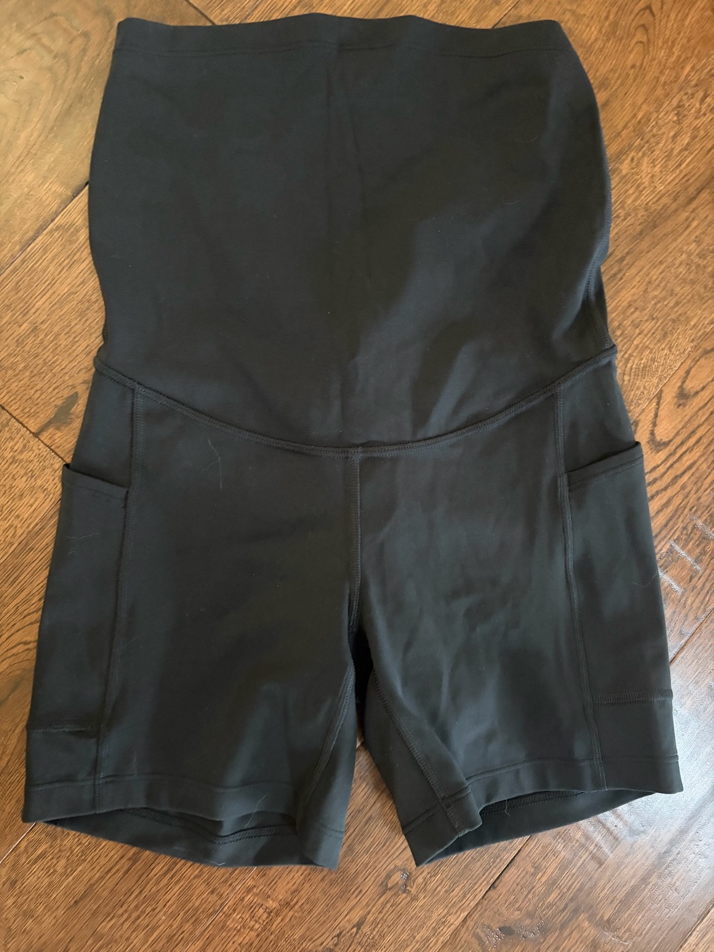 CRZ YOGA MATERNITY Black High-Waist Athletic Yoga Shorts with Side Pockets